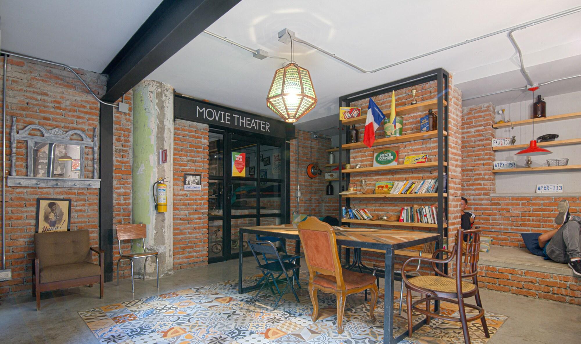 image-housing-carousel