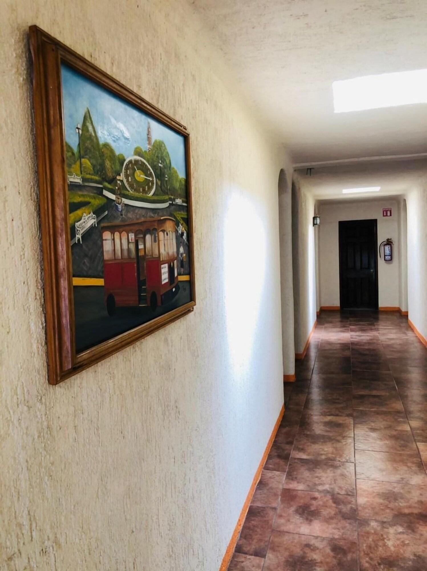 image-housing-carousel
