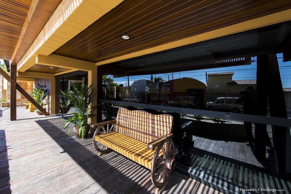 image-housing-carousel