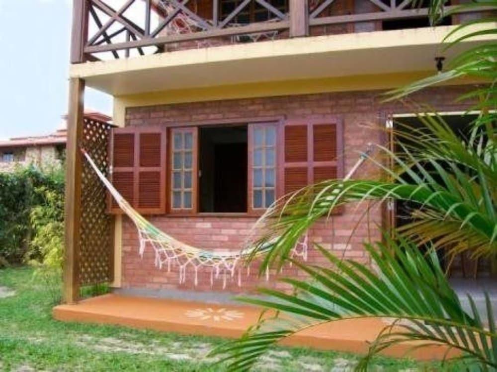 image-housing-carousel
