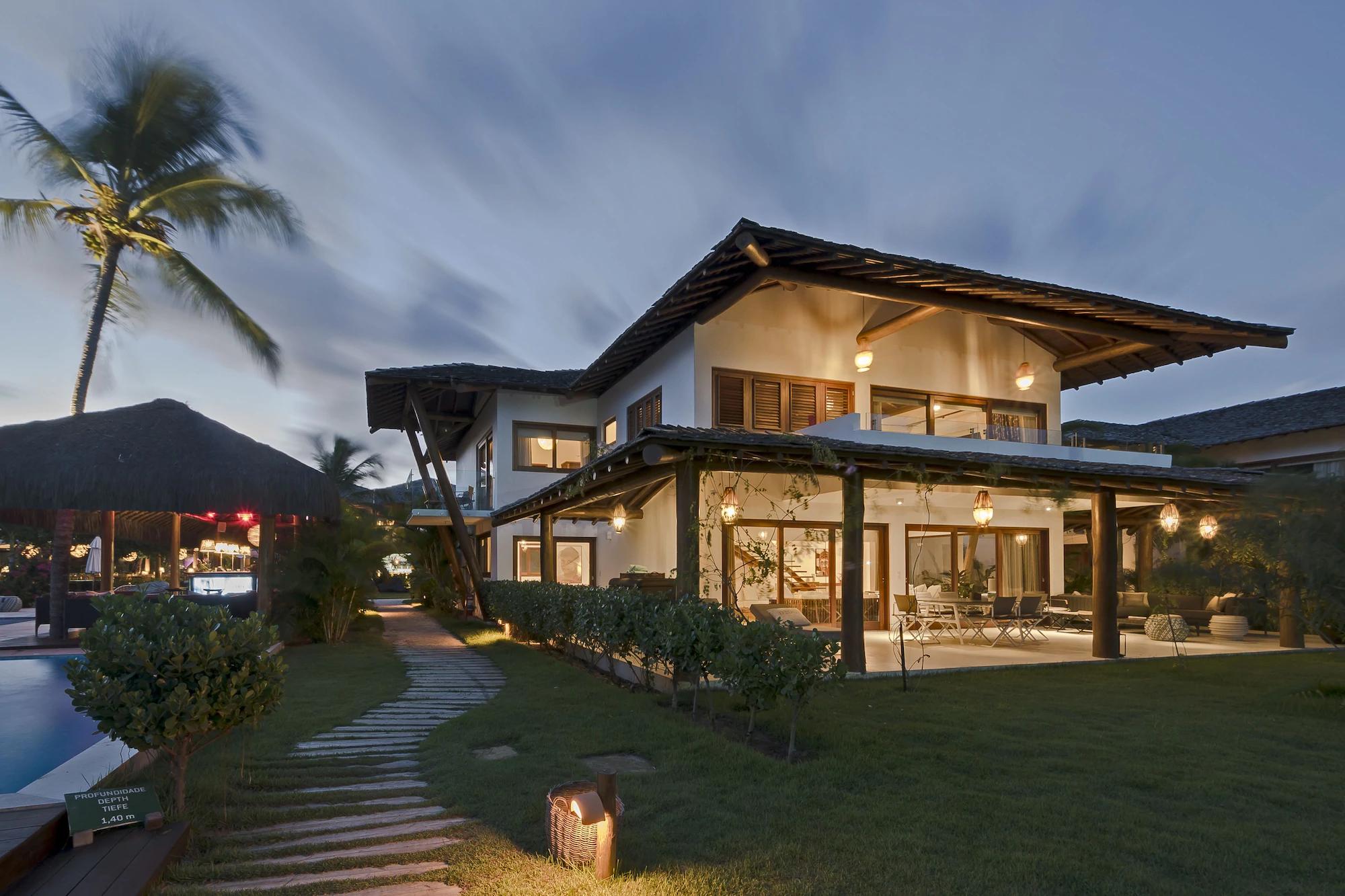 image-housing-carousel