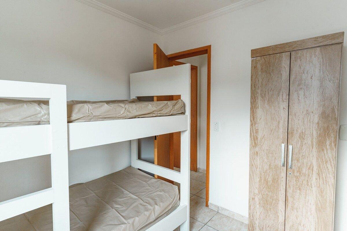 image-housing-carousel