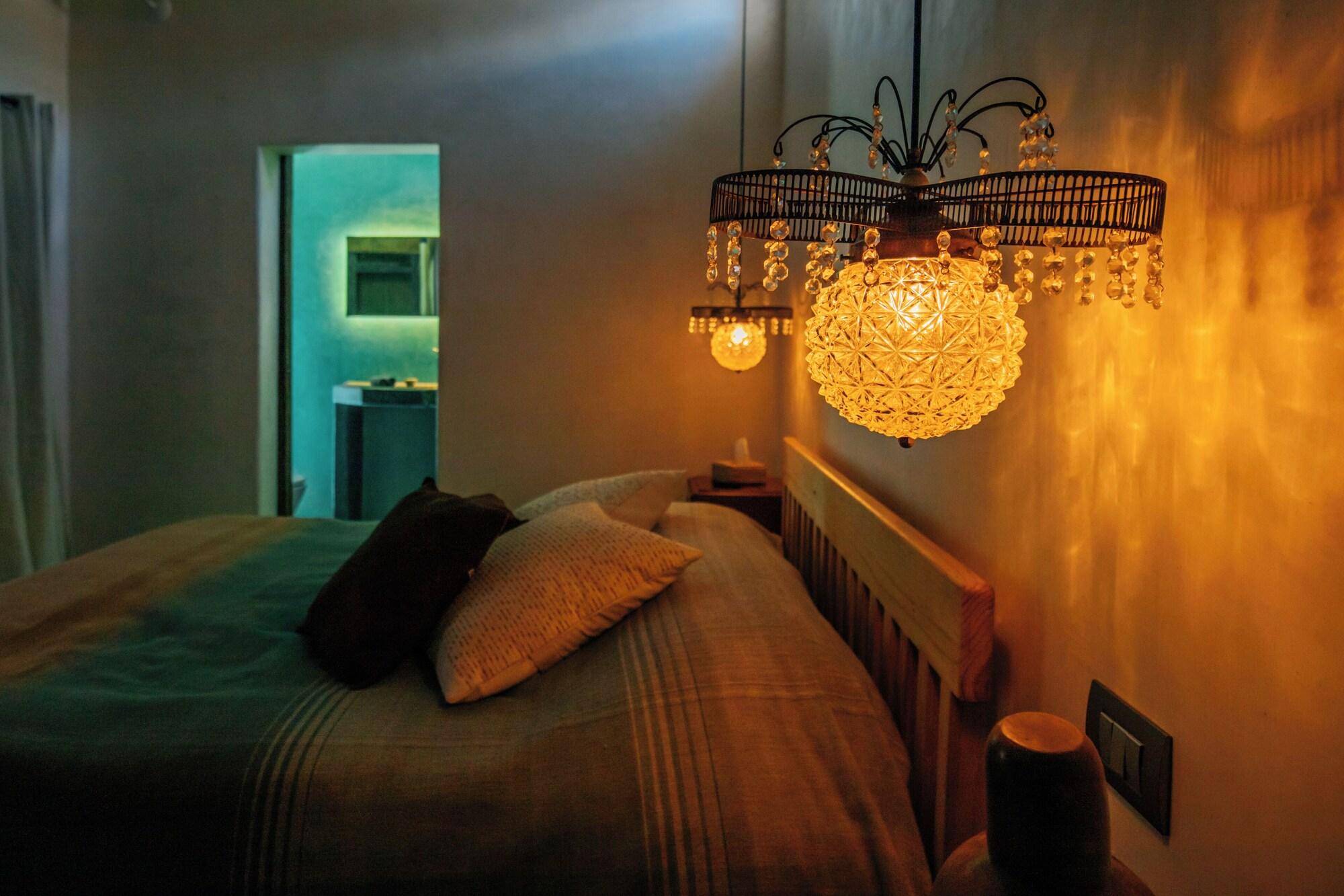 image-housing-carousel