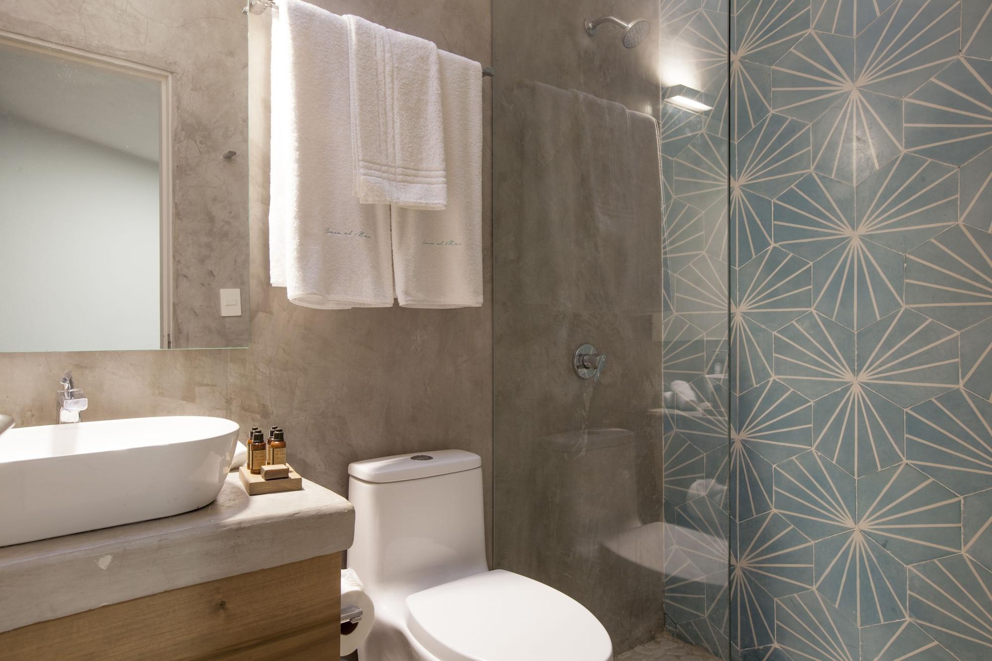Suite de diseño, 1 habitación, cocina, frente al mar