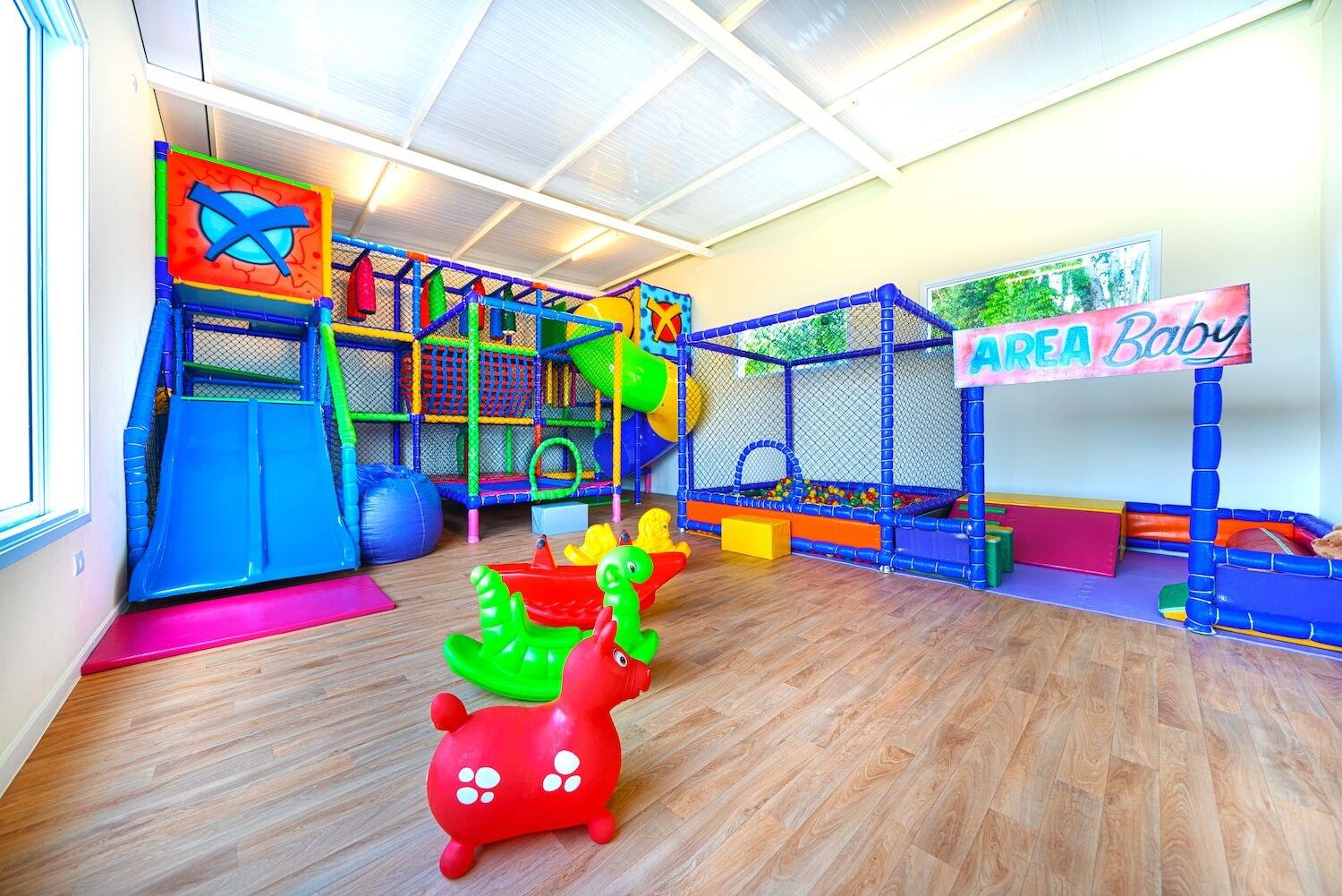 image-housing-carousel