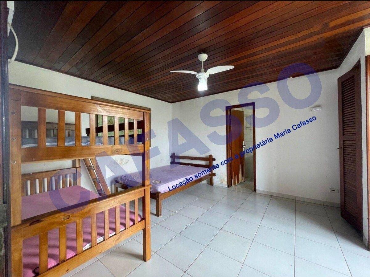 image-housing-carousel