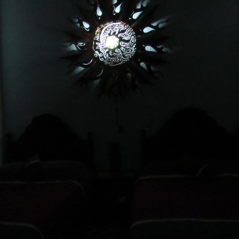 image-housing-carousel