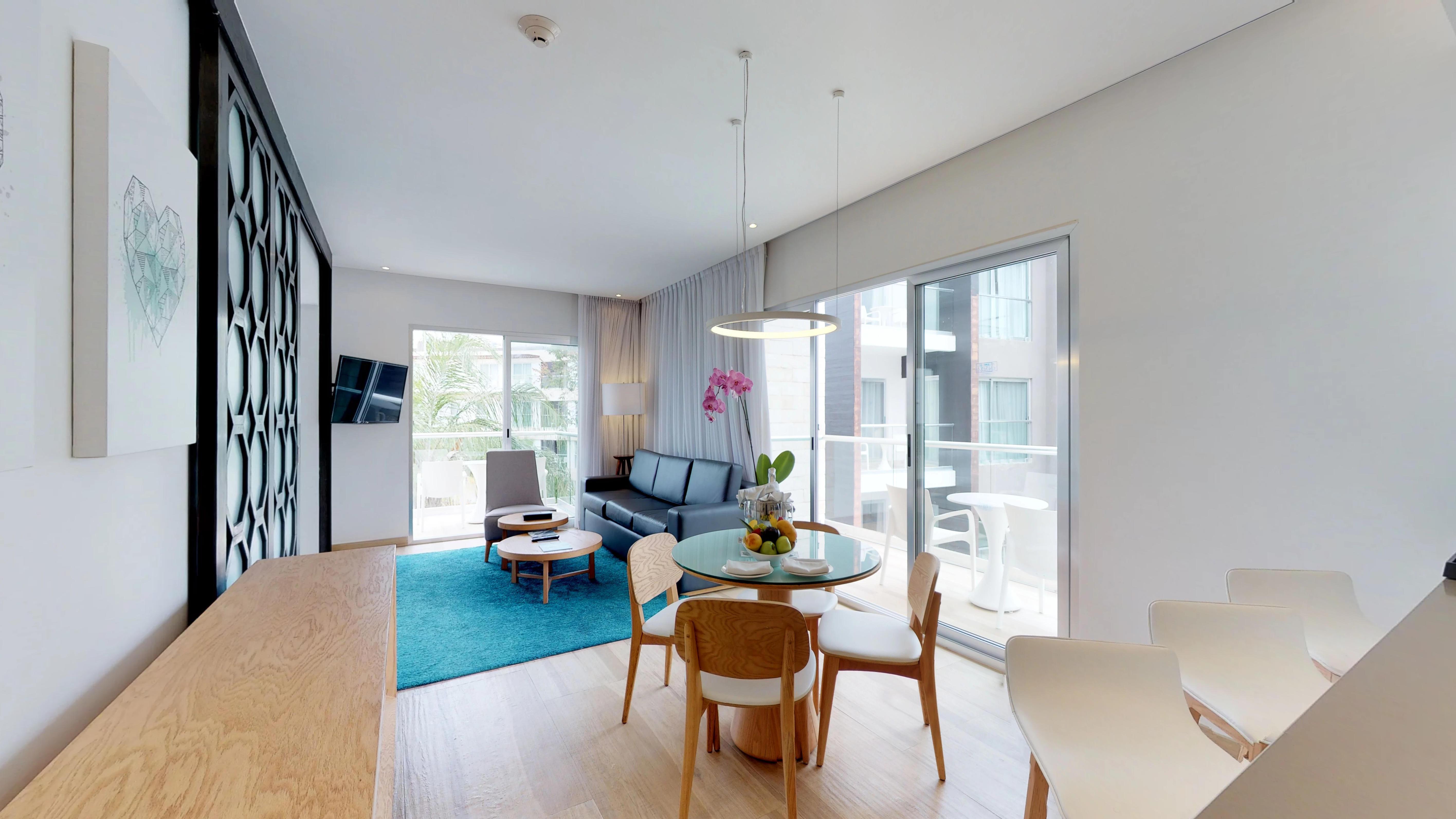 image-housing-carousel