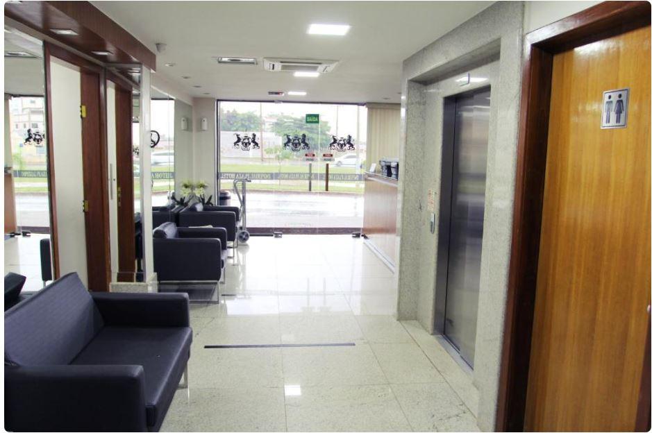 image-housing-carousel