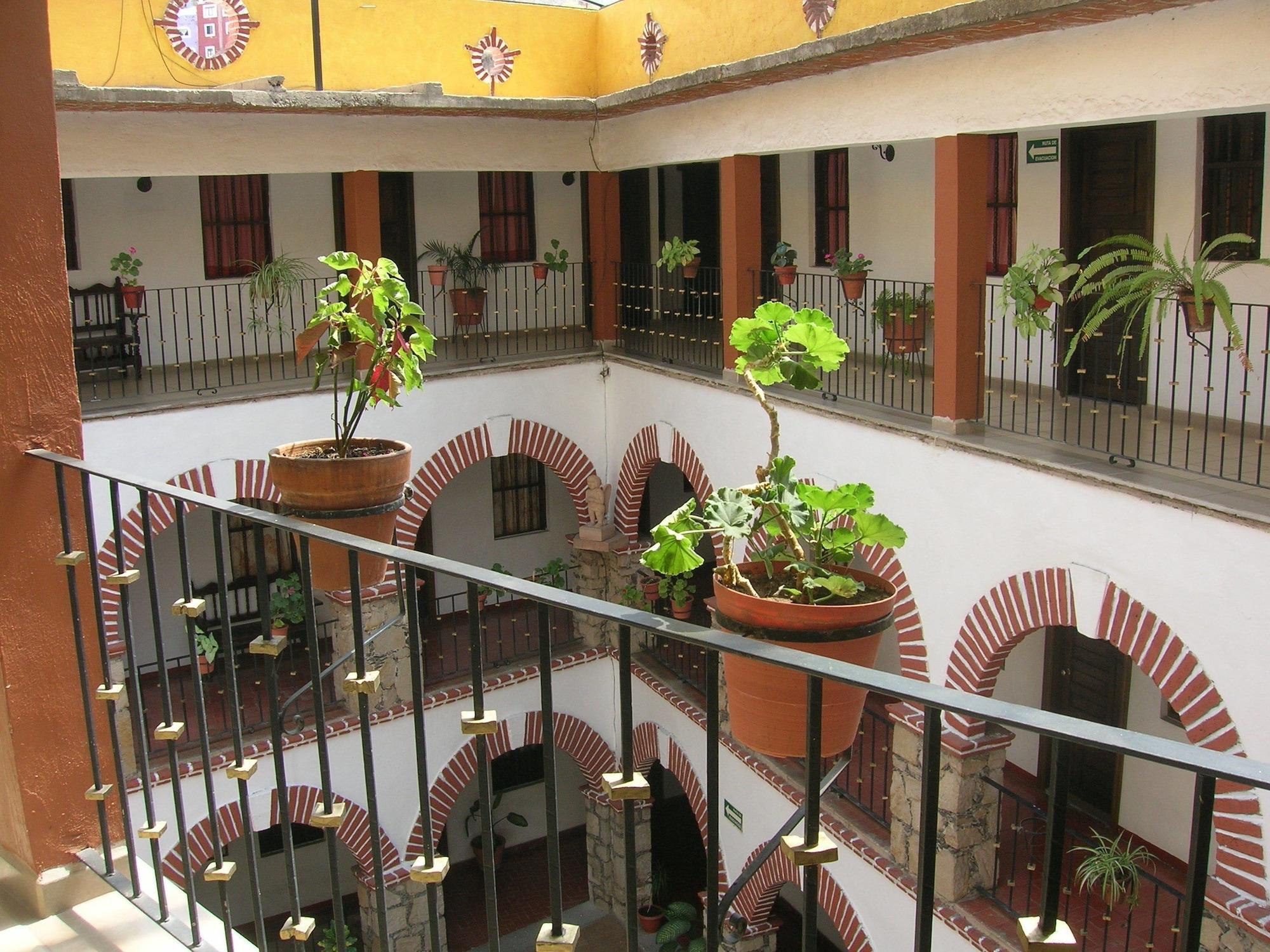 Hotel Molino Del Rey 3