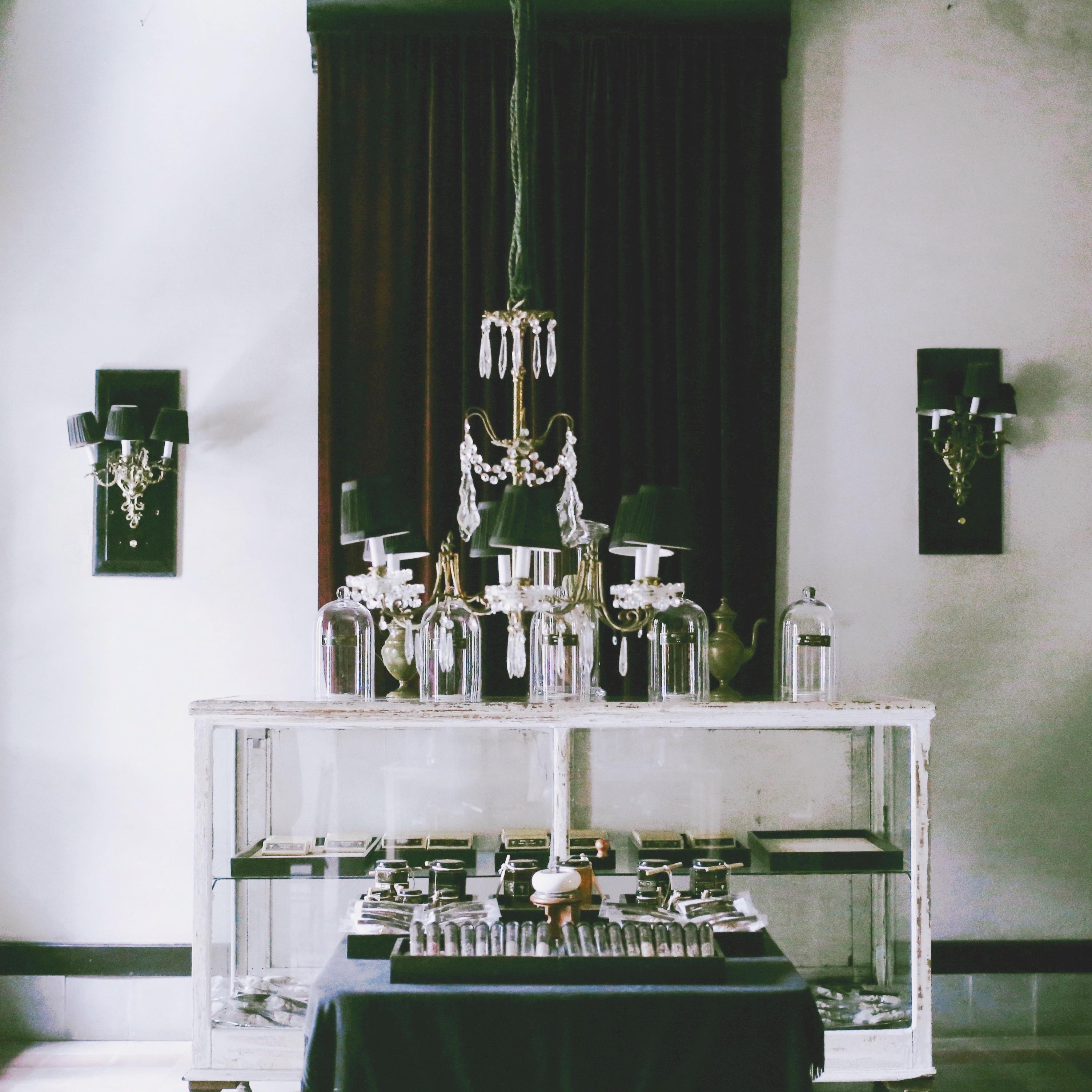 image-housing-carousel