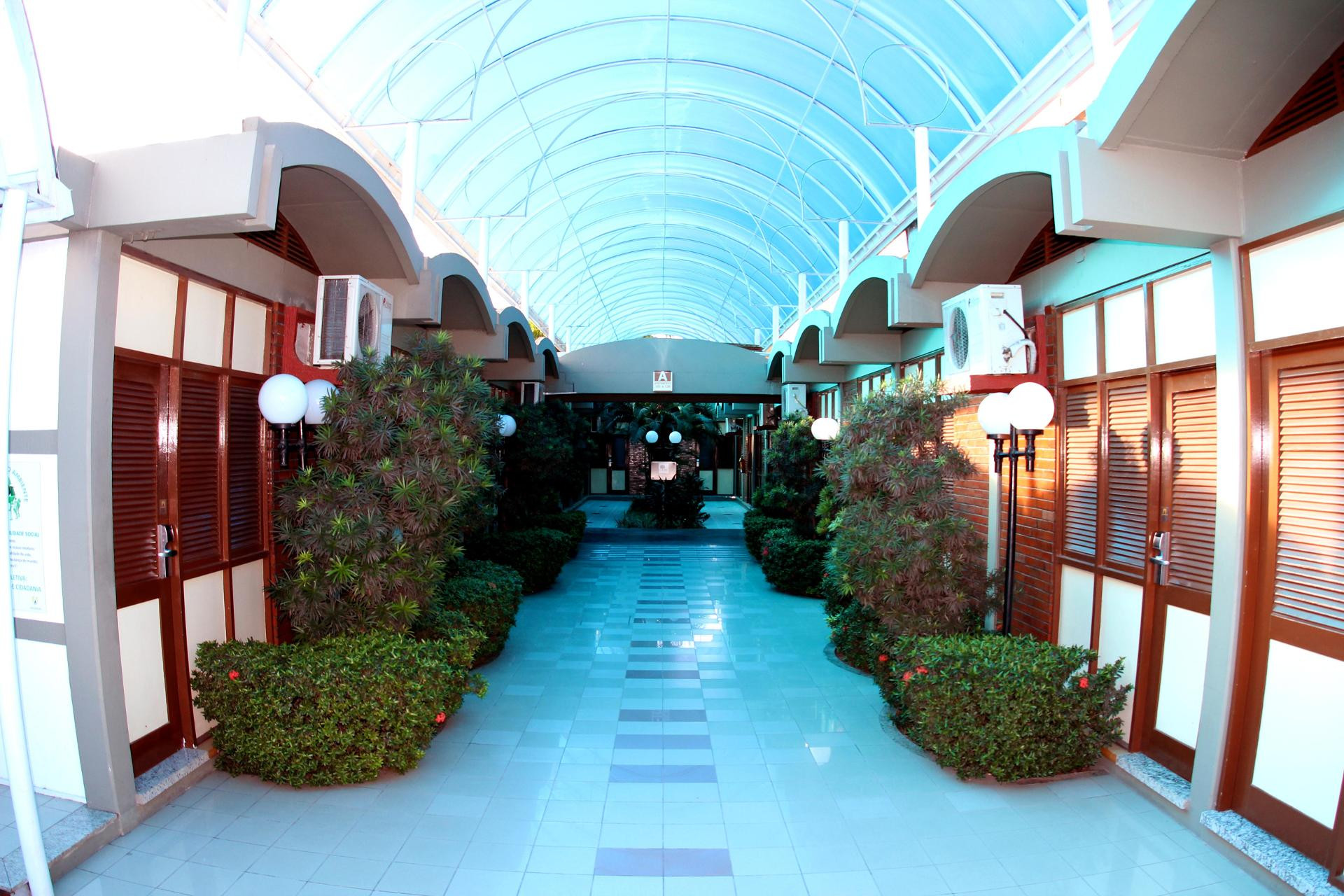 image-housing-carousel