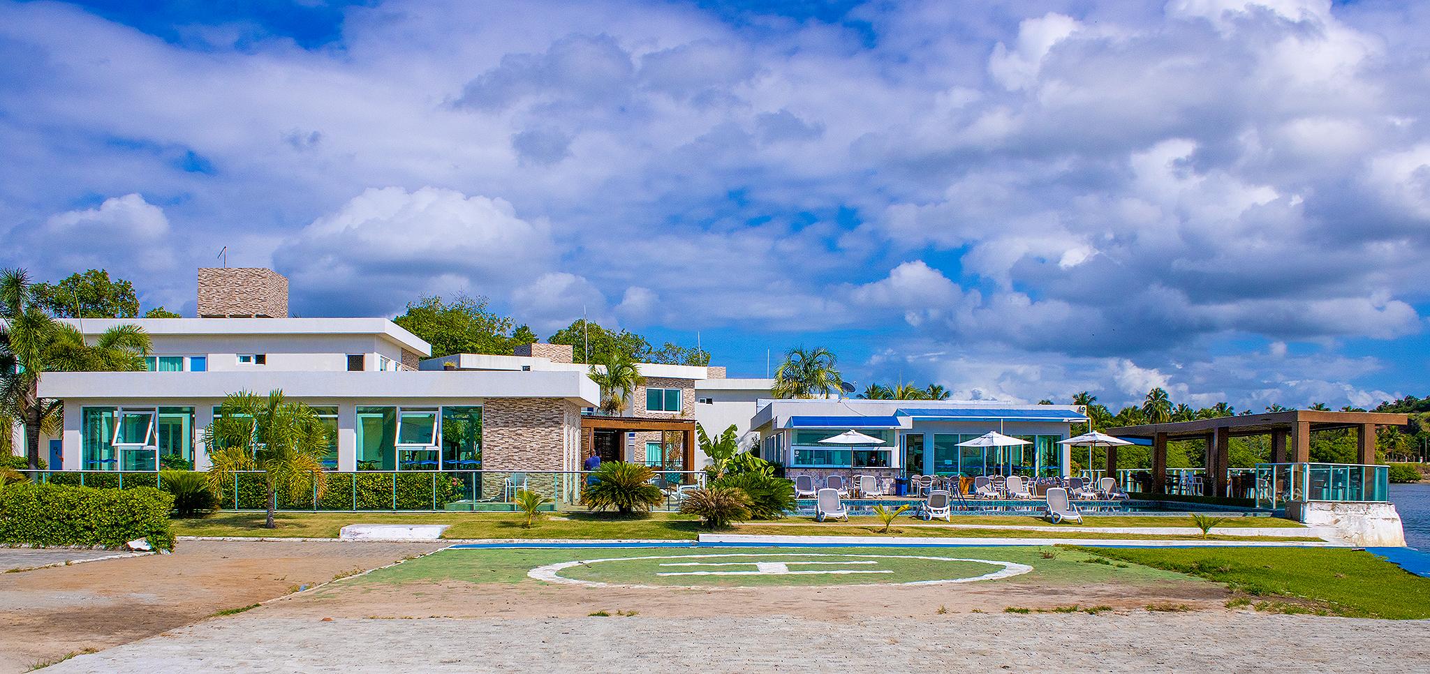 image-housing-carousel