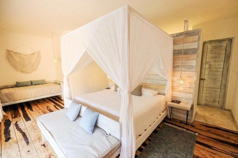 image-housing-carousel