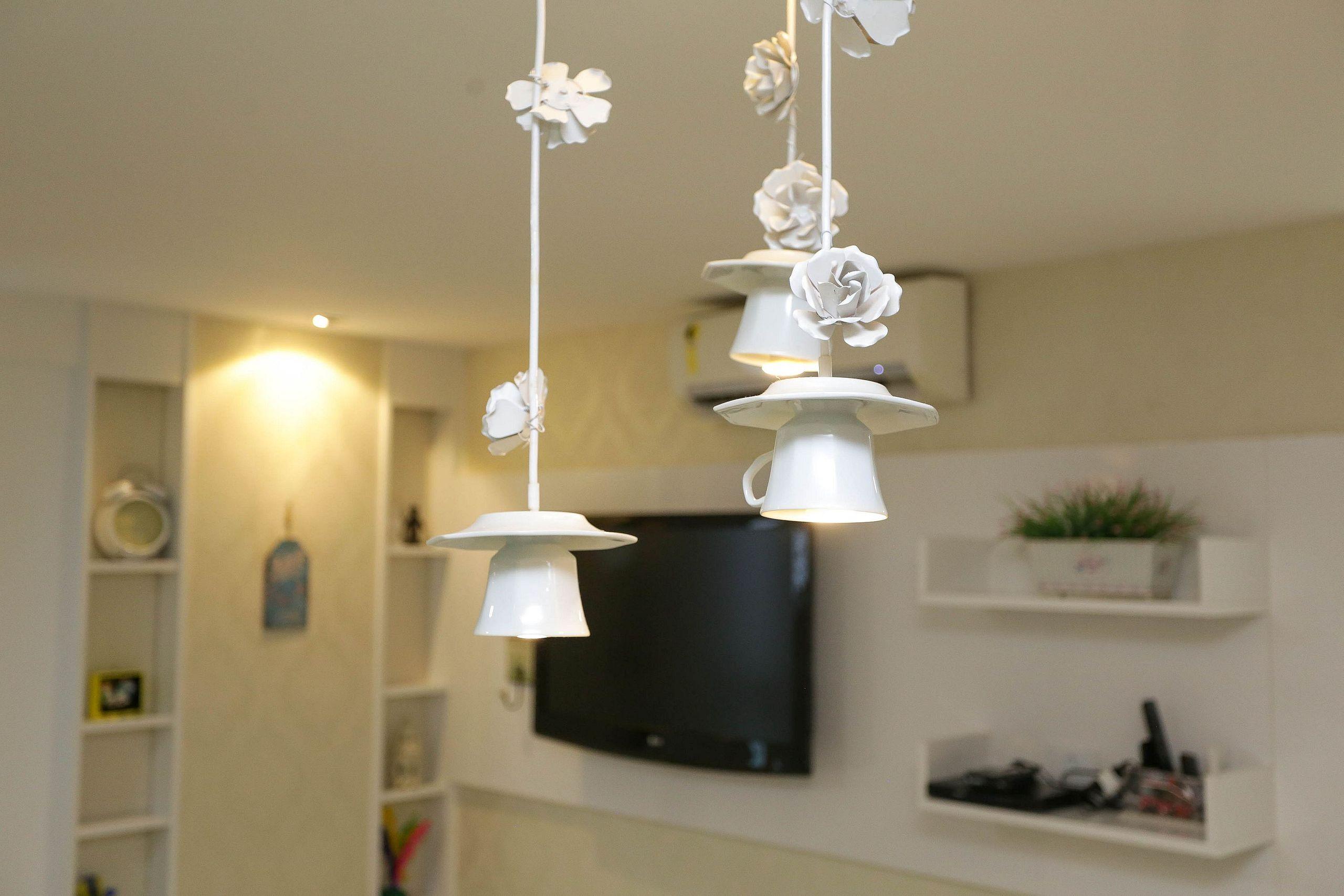 image-housing-carousel