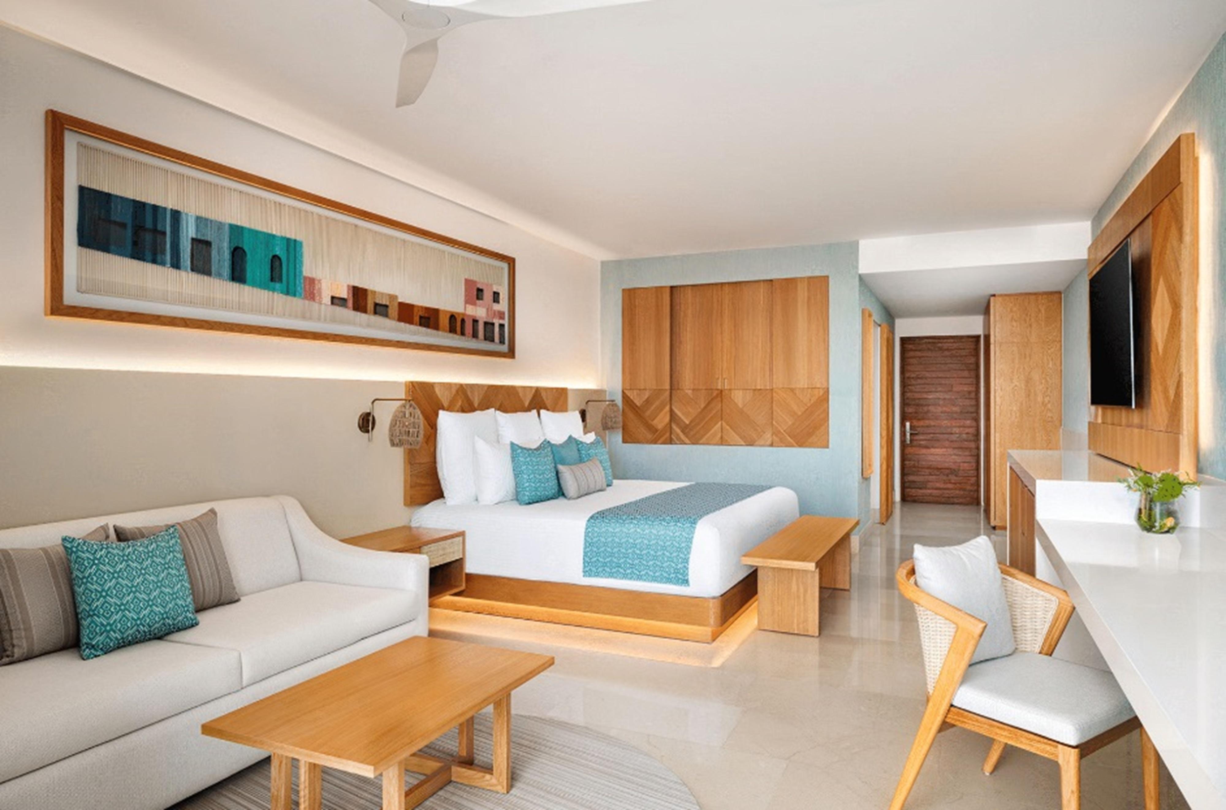 Deluxe Suite Ocean View King