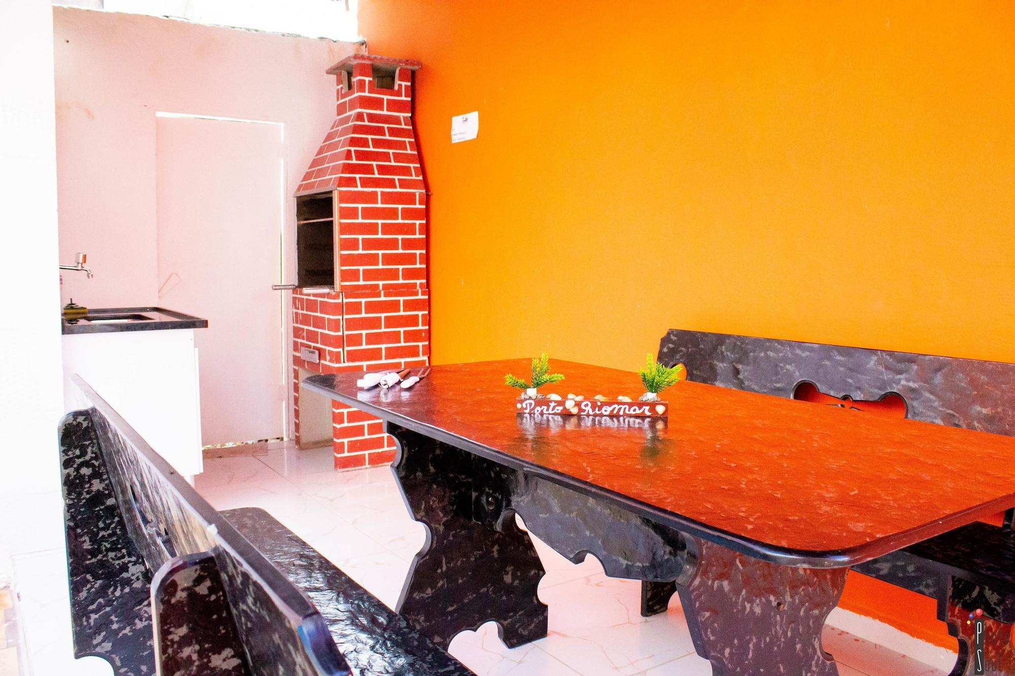 image-housing-carousel