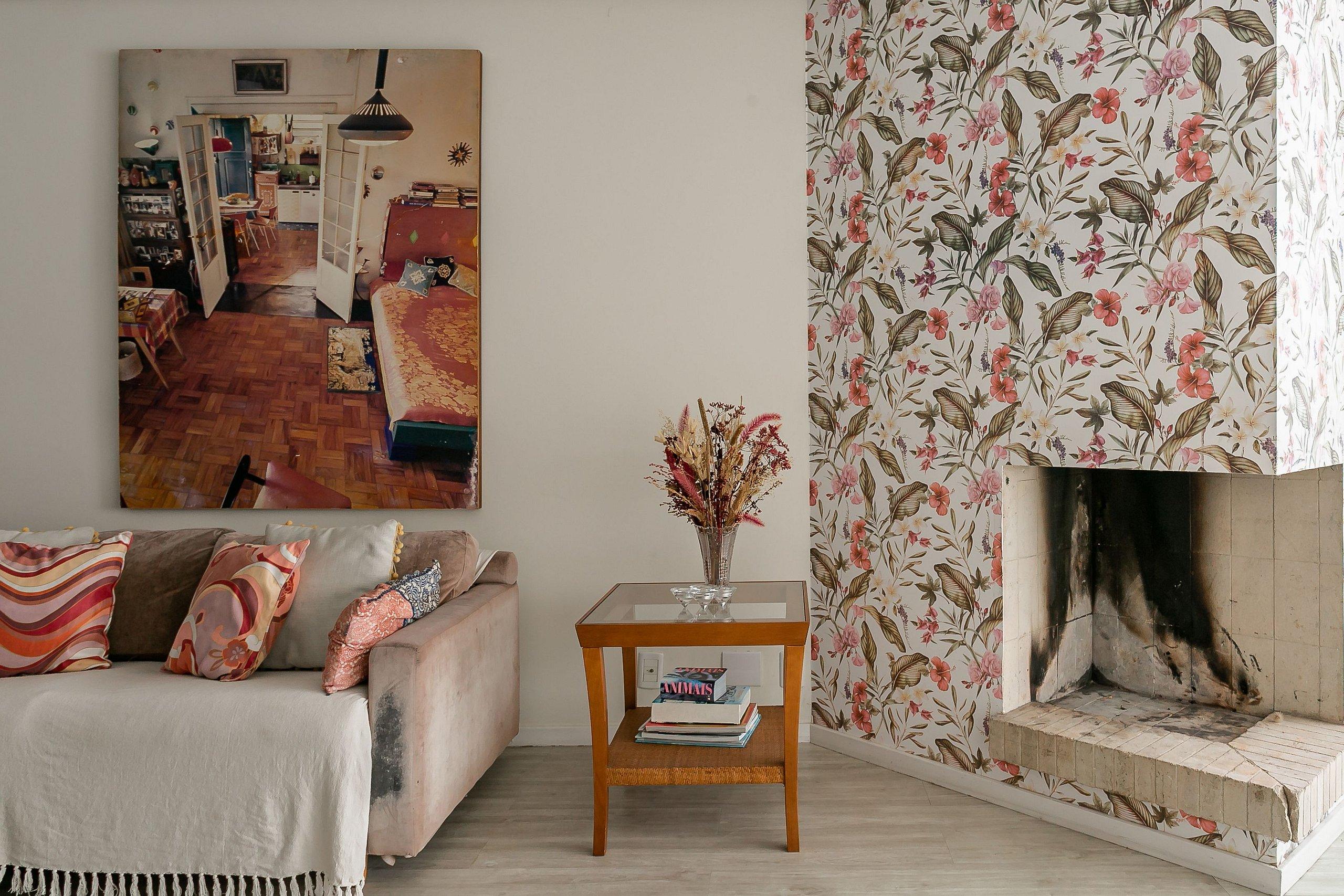image-housing-carousel