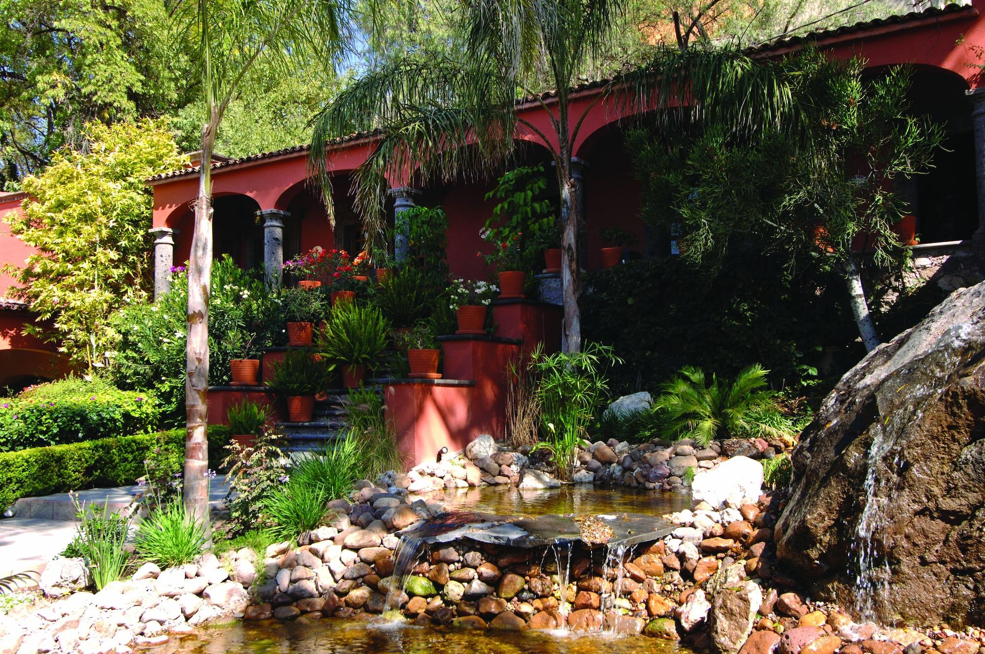 image-housing-carousel
