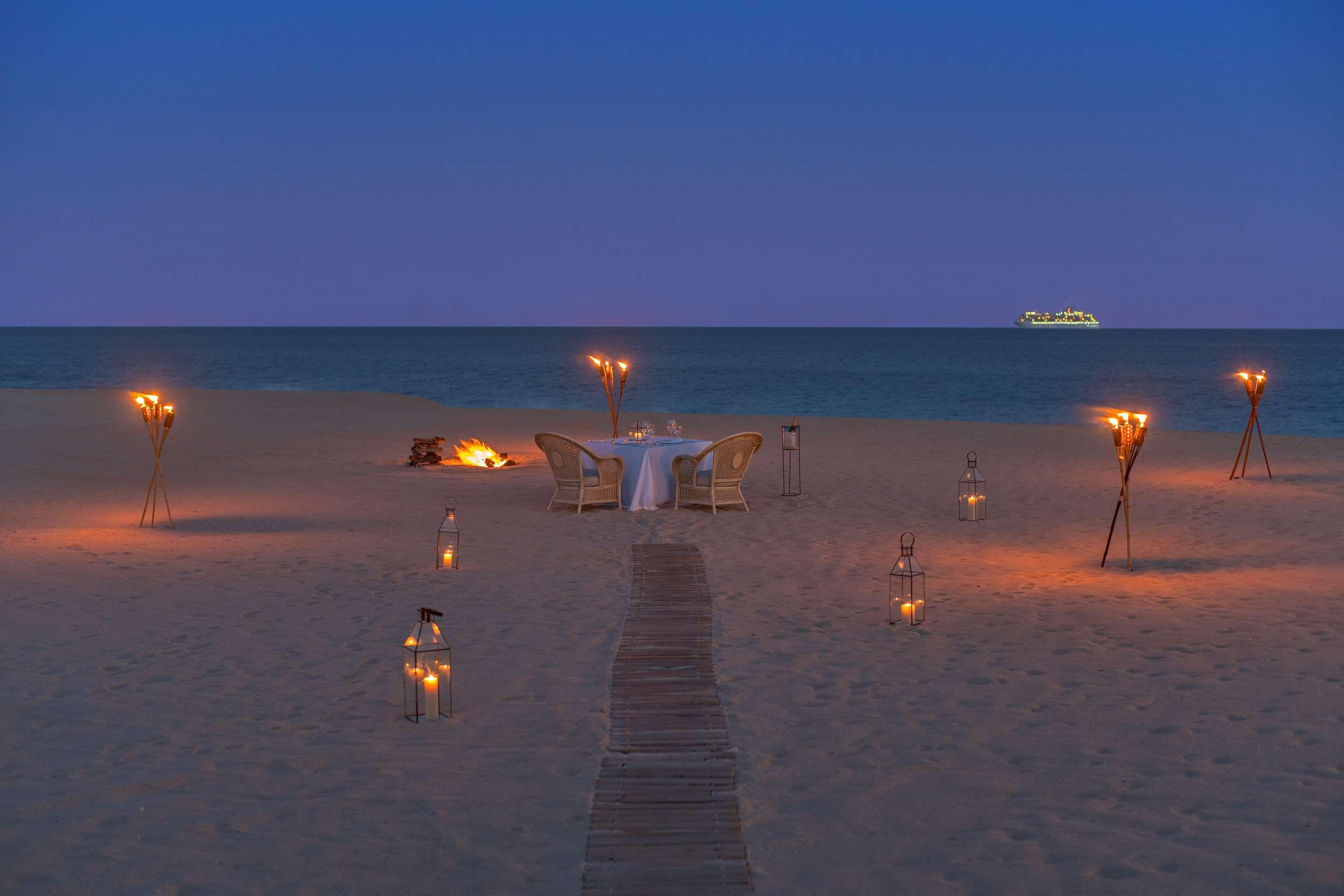 image-housing-carousel