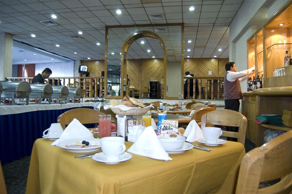 image-housing-carousel