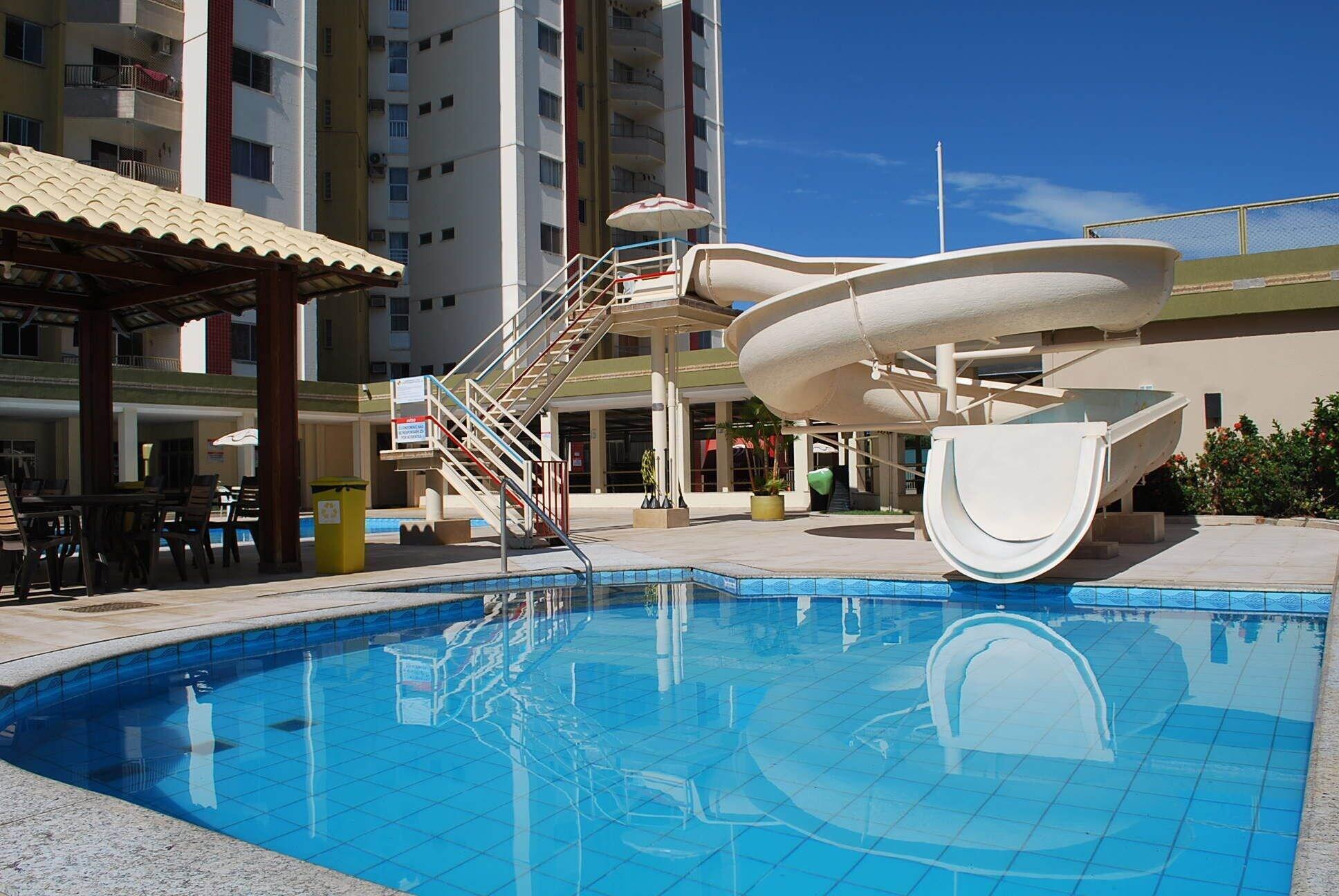 image-housing-carousel
