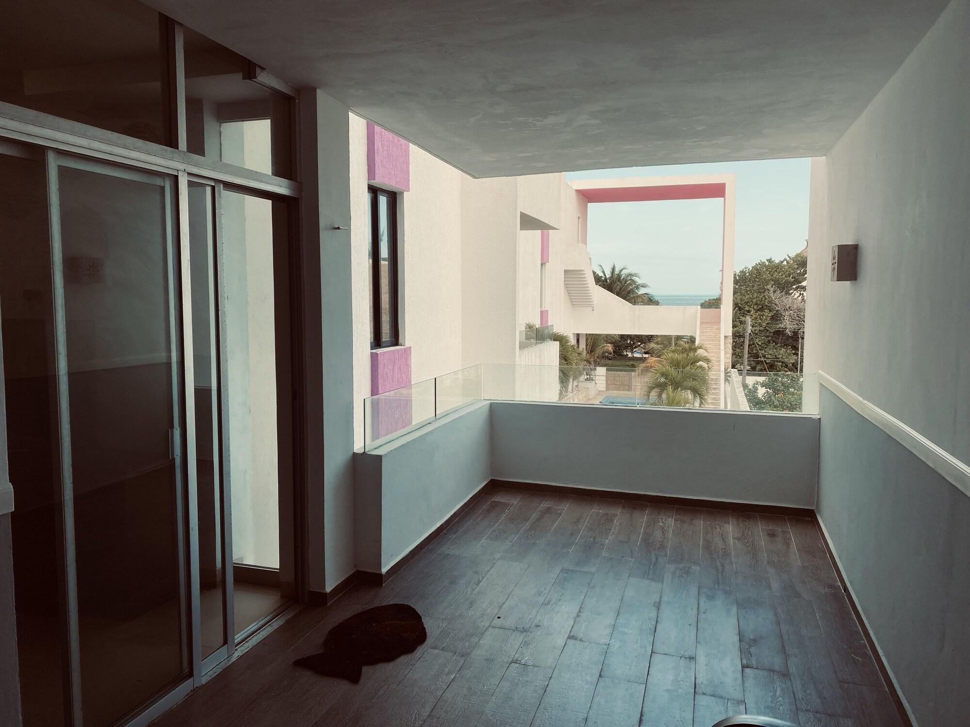 image-housing-carousel