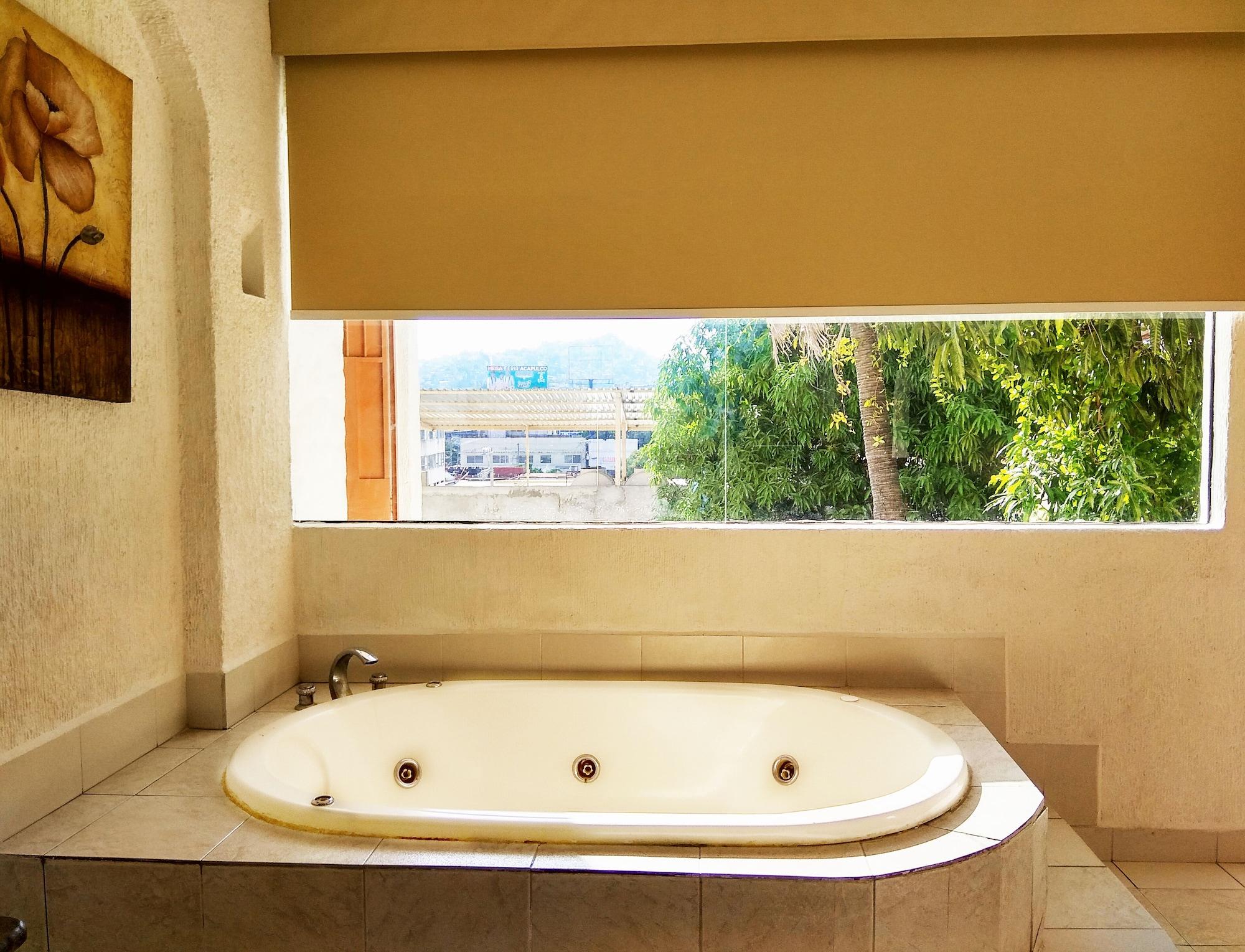Master Suite Jacuzzi