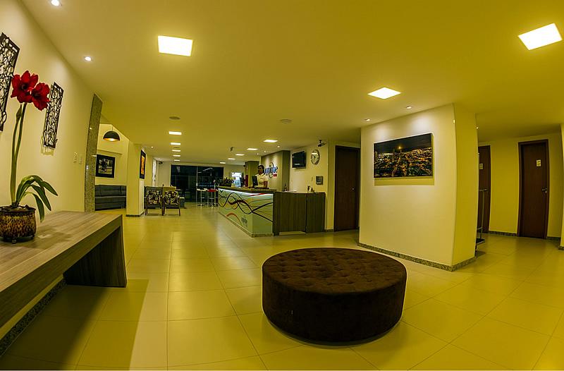 image-housing-carousel