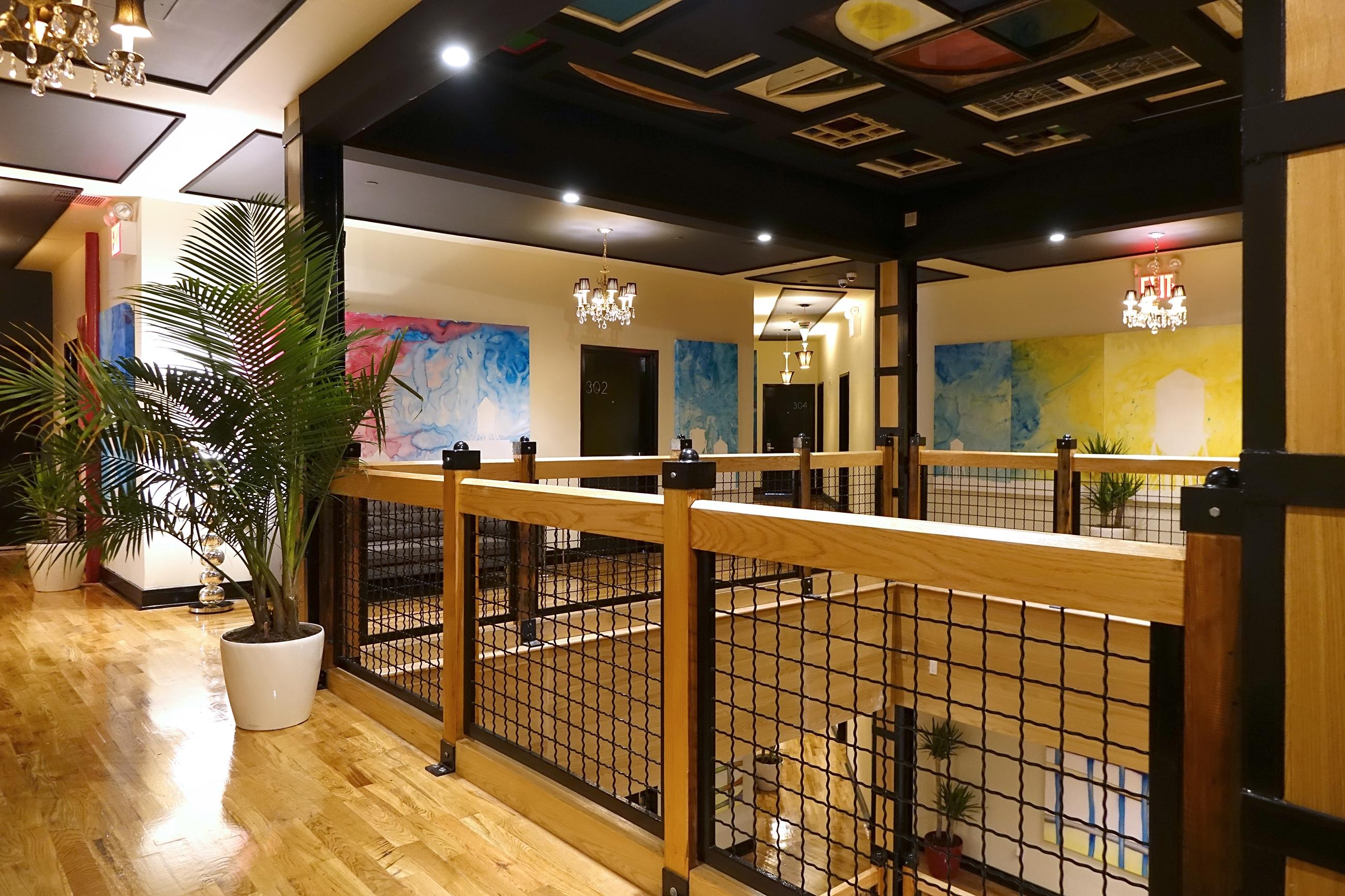 image-housing-carousel