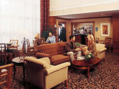 image-housing-carousel