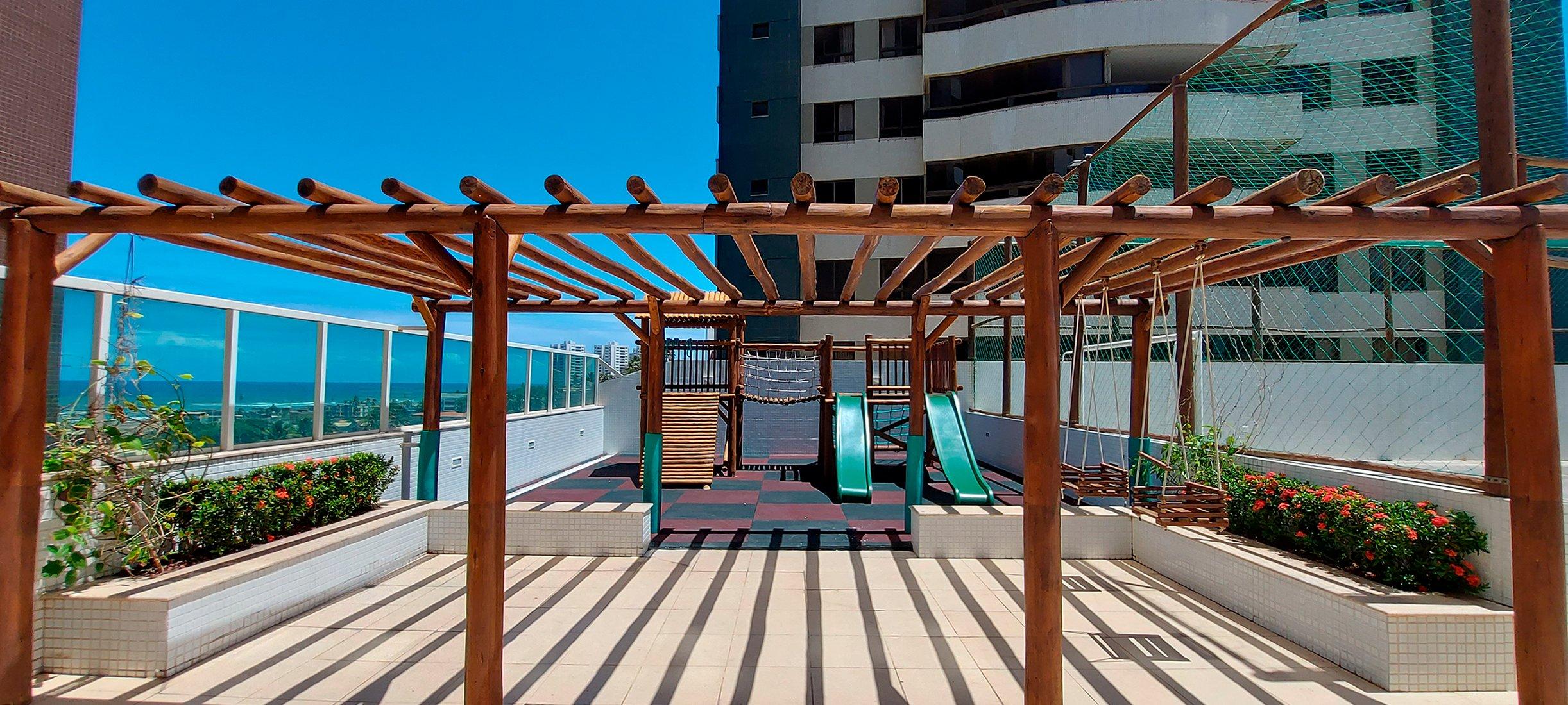 image-housing-carousel