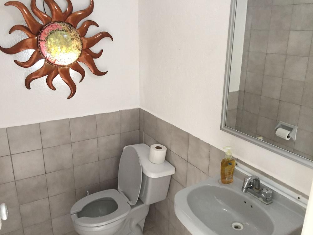 image-housing-carousel