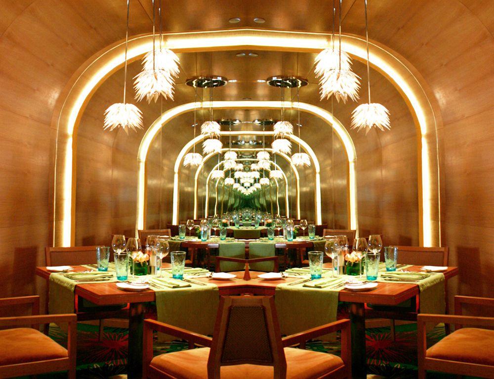 image-housing-carousel