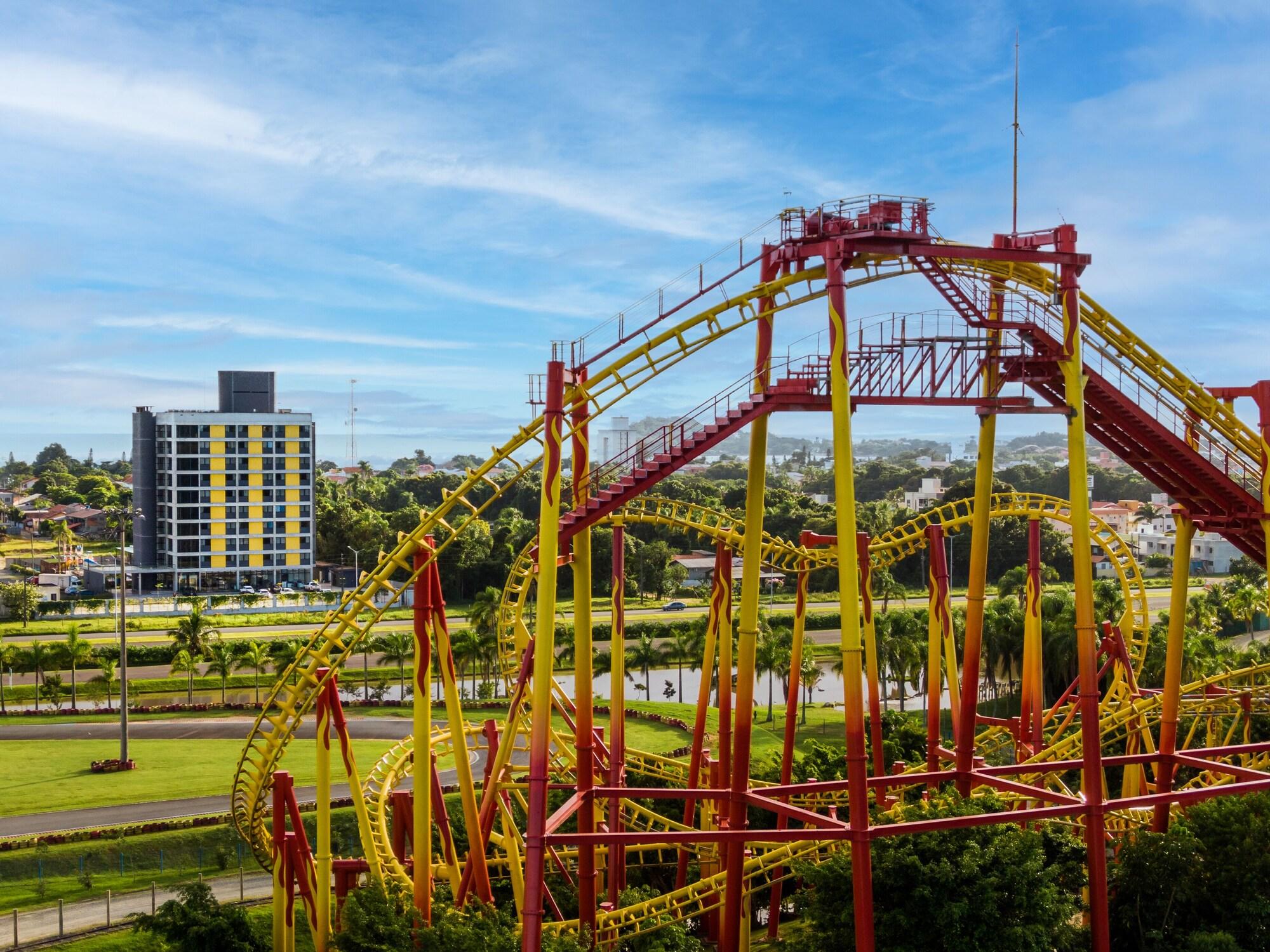 image-housing-carousel