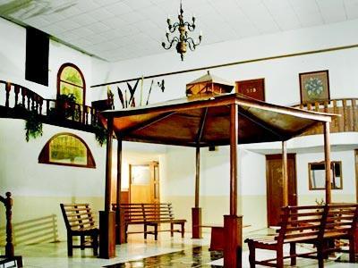 image-housing-carousel