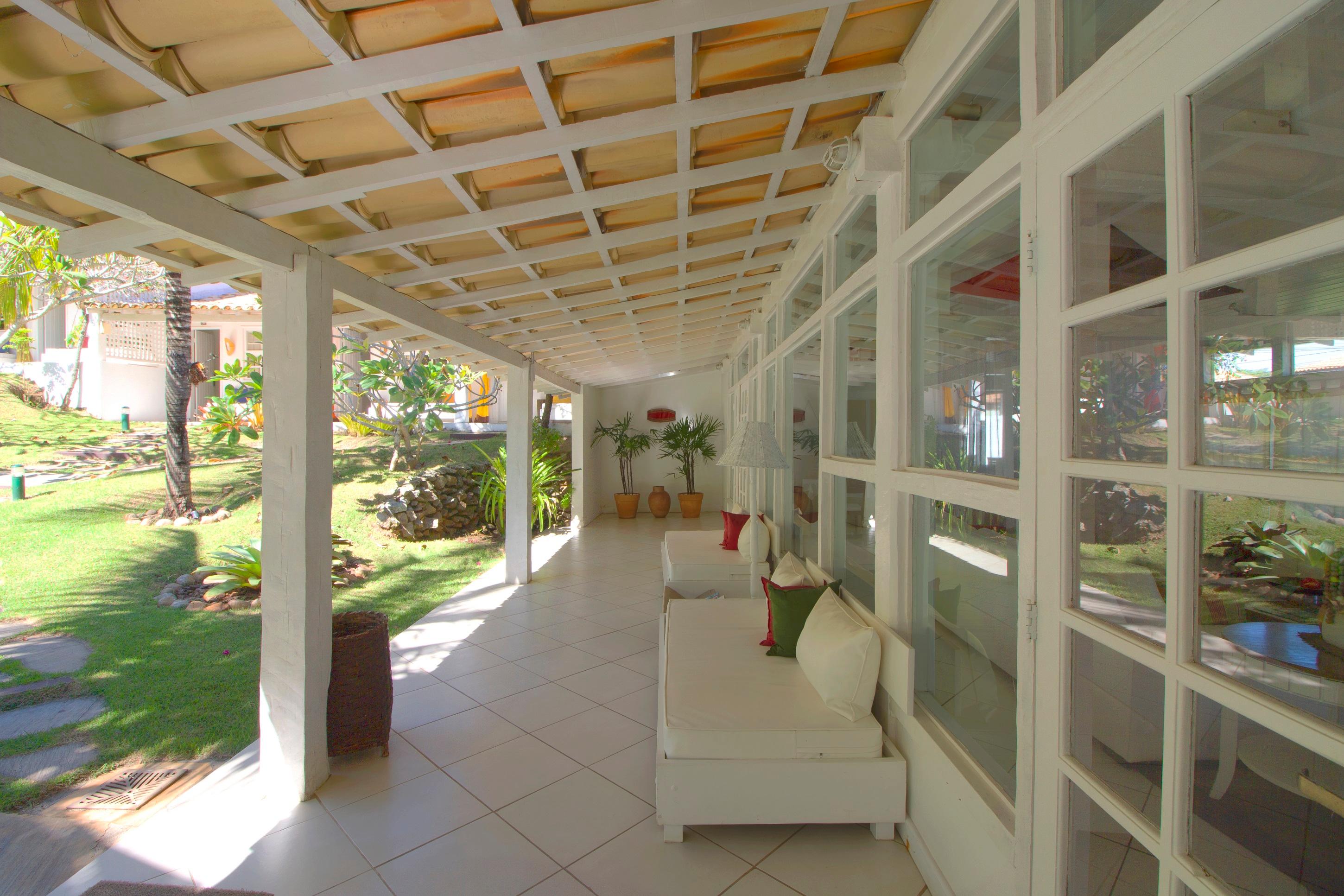 image-housing-carousel