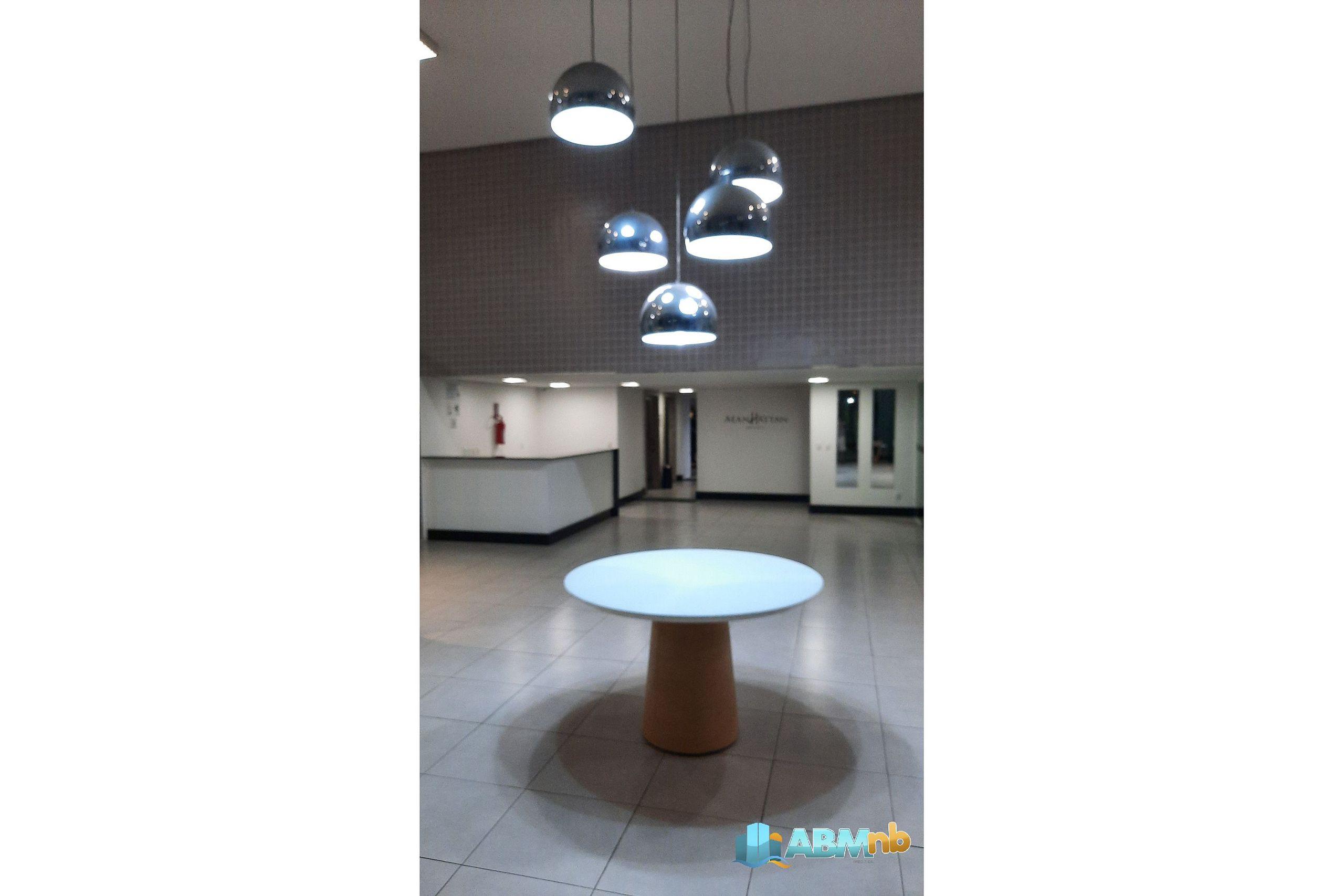 image-housing-carousel