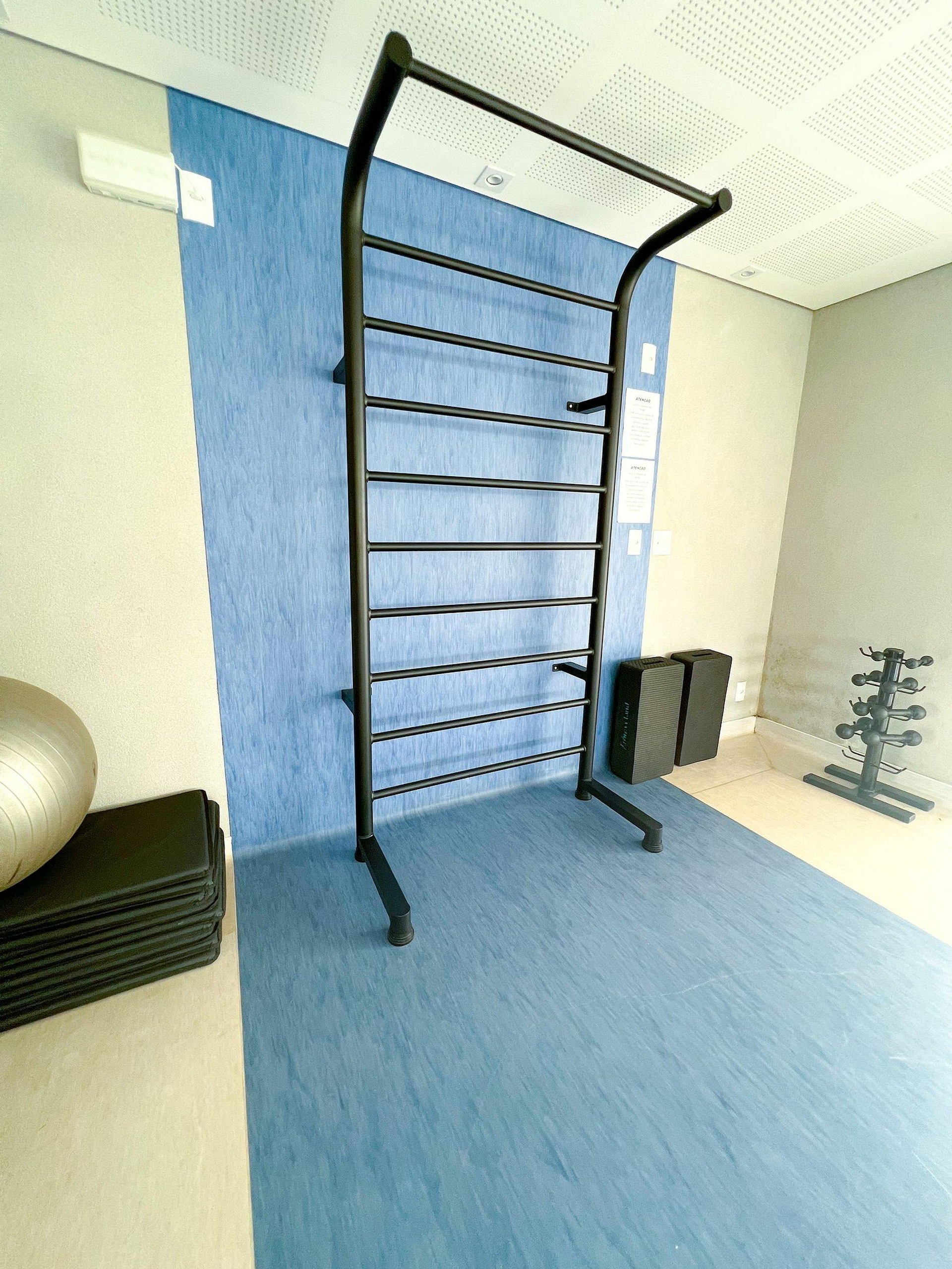 image-housing-carousel