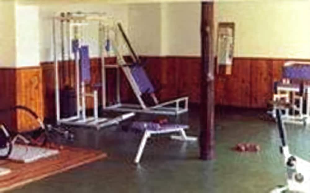 image-housing-carousel