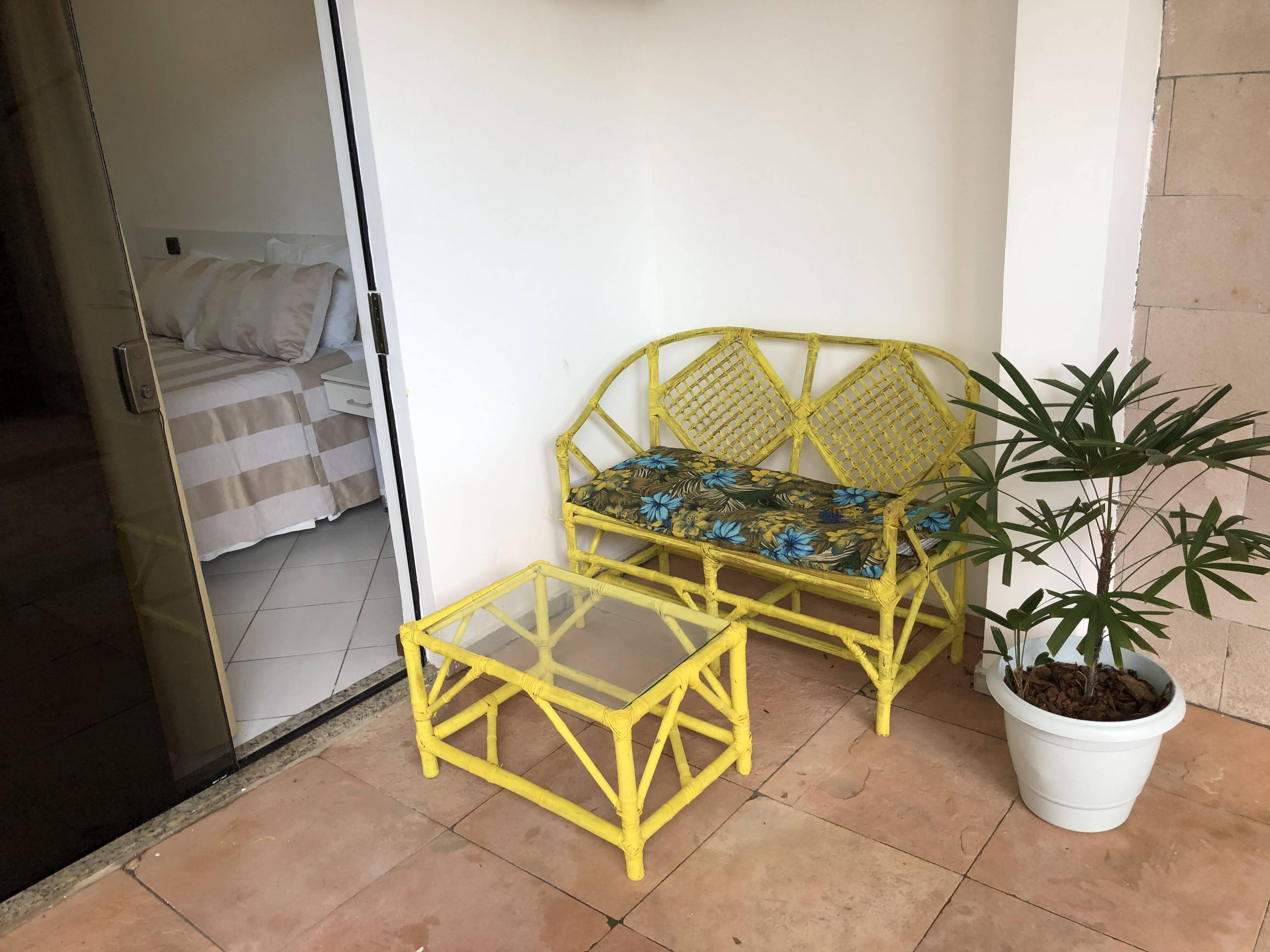 image-housing-carousel