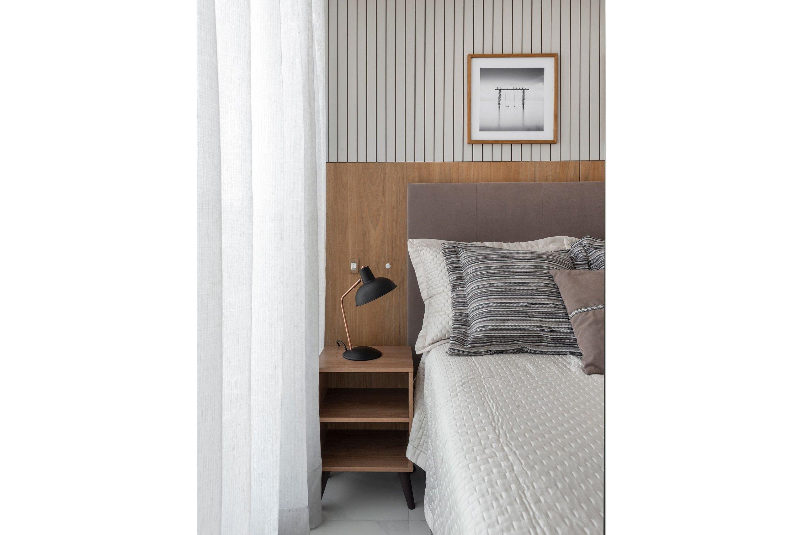 image-housing-carousel