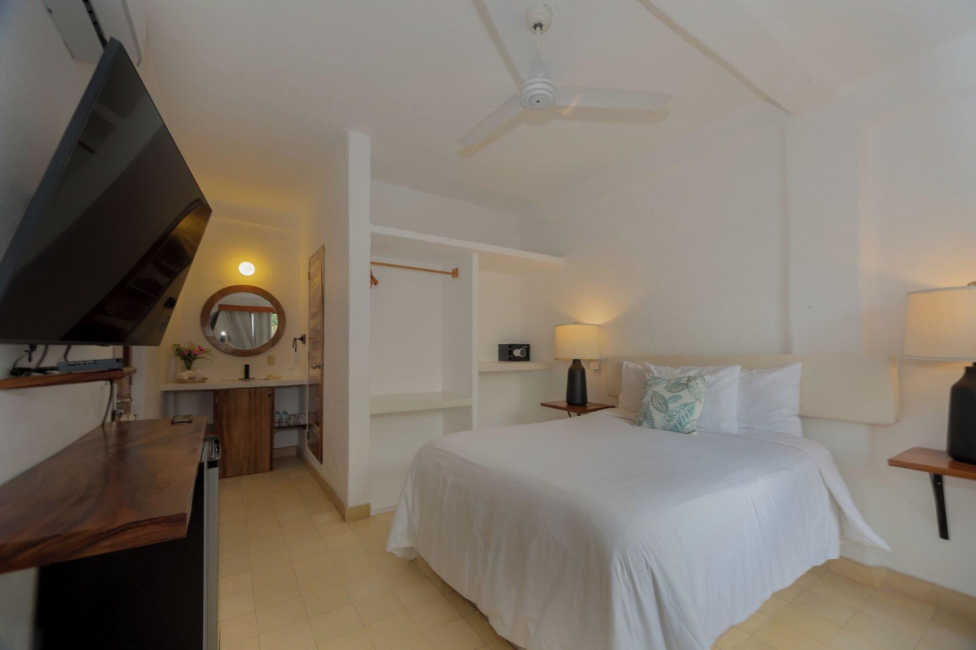 Deluxe Room with Balcony