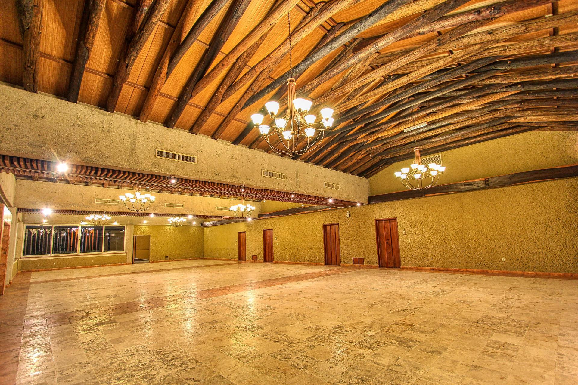image-housing-carousel