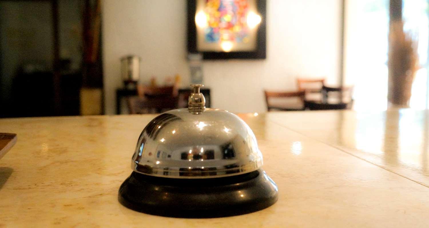image-housing-carousel