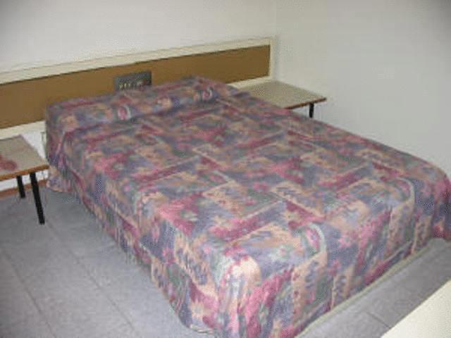 image-housing-carousel