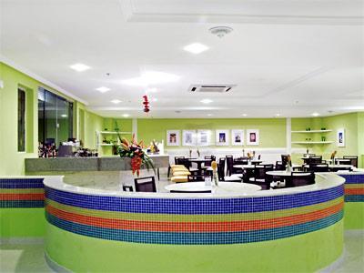 image-housing-carousel