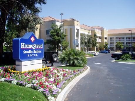 image-housing-carousel