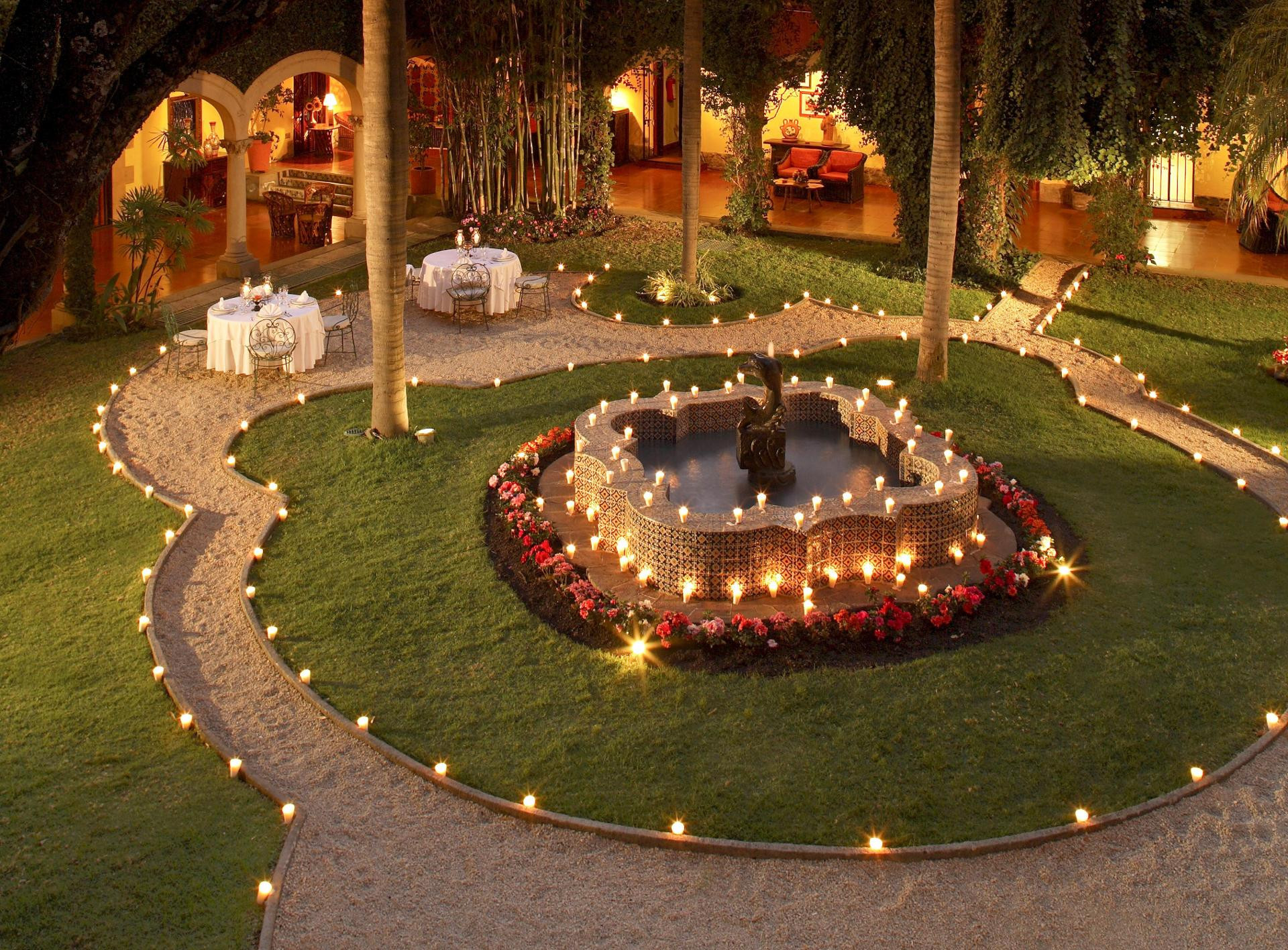 image-housing-carousel
