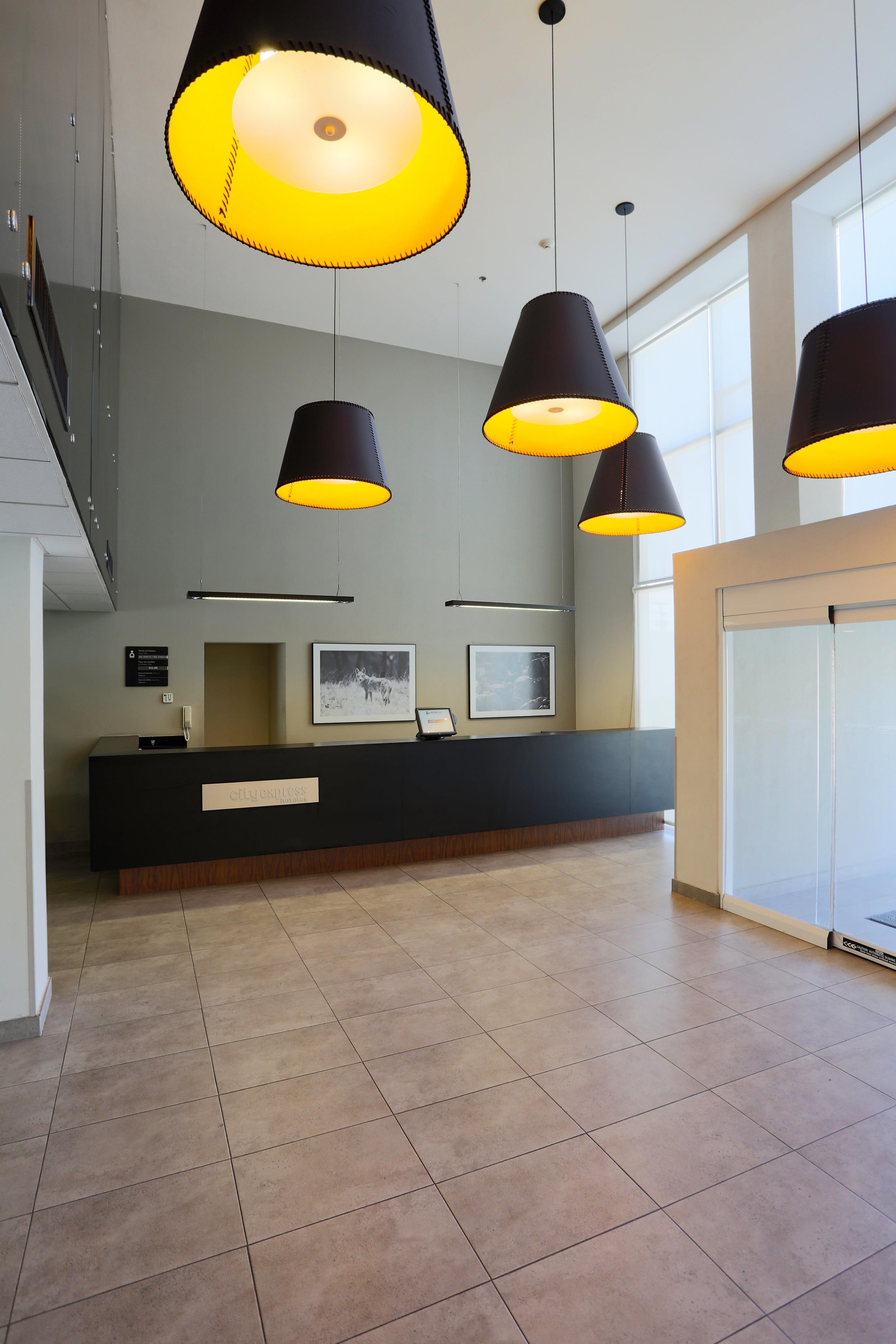 image-housing-carousel